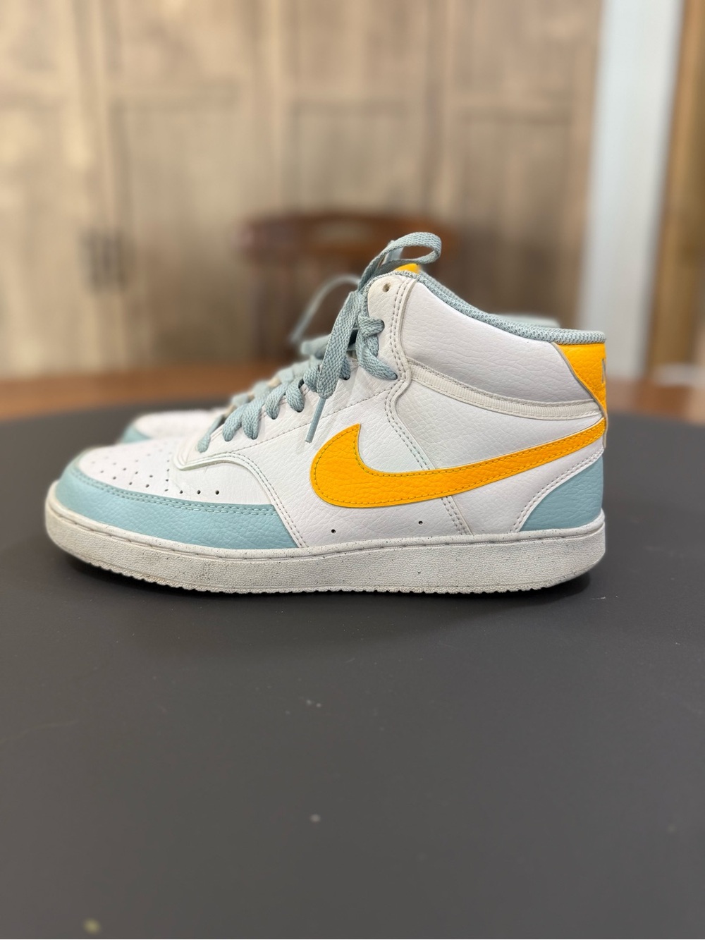 Nike Court Vision Mid